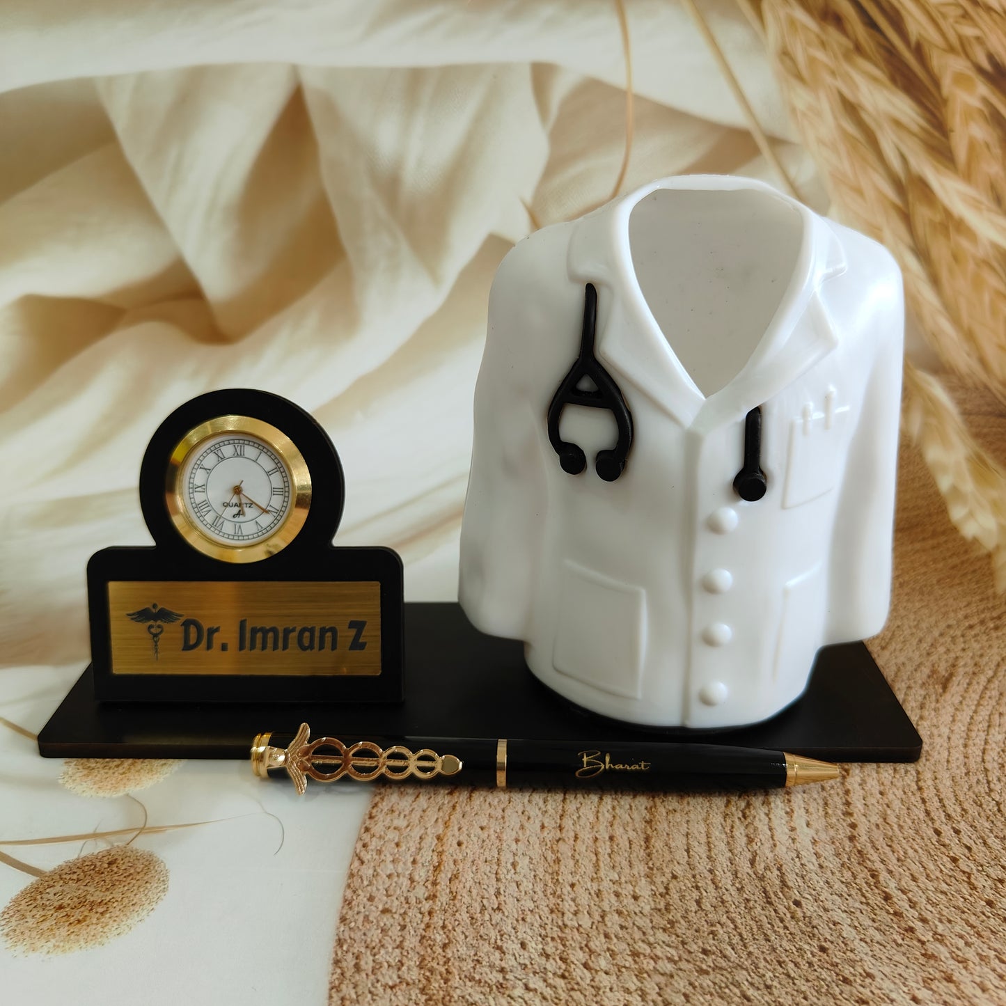 Personalized Engraved Doctors Coat Pen Stand With Pen